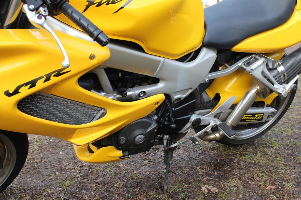 Honda VTR 1000 VTR1000F Fire Storm, Motoren, Bedrijf, Sport, Meer dan 35 kW, 998 cc