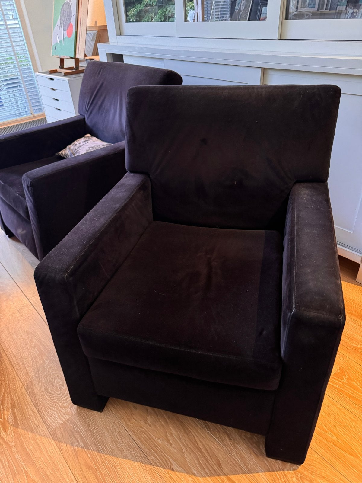 Twee comfortabele zwarte fauteuils, Ophalen, Gebruikt, Stof, 75 tot 100 cm