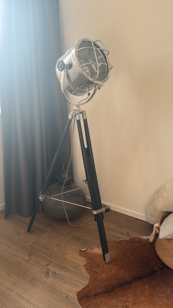 Industriële vloerlamp met statief - Zo goed als nieuw, Ophalen, 100 tot 150 cm, Industrieel, Modern, E27 (groot)