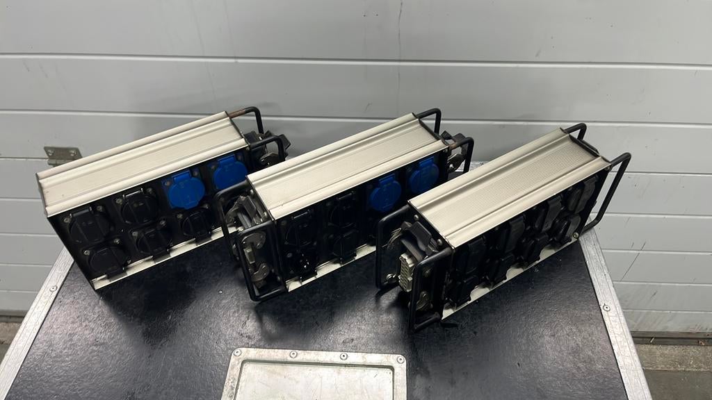 3x Admiral harting breakouts multiblock 16 polig, Ophalen, Gebruikt, Licht