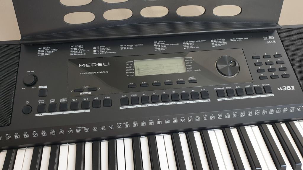 Medeli M361 arranger keyboard, Muziek en Instrumenten, Ophalen, 61 toetsen, Zo goed als nieuw, Medeli