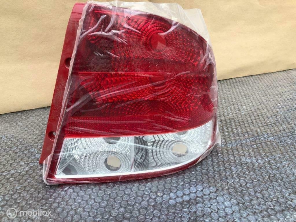 Achterlicht Chevrolet Aveo Sedan Rechts Orgineel 300319r, Auto-onderdelen, Gebruikt