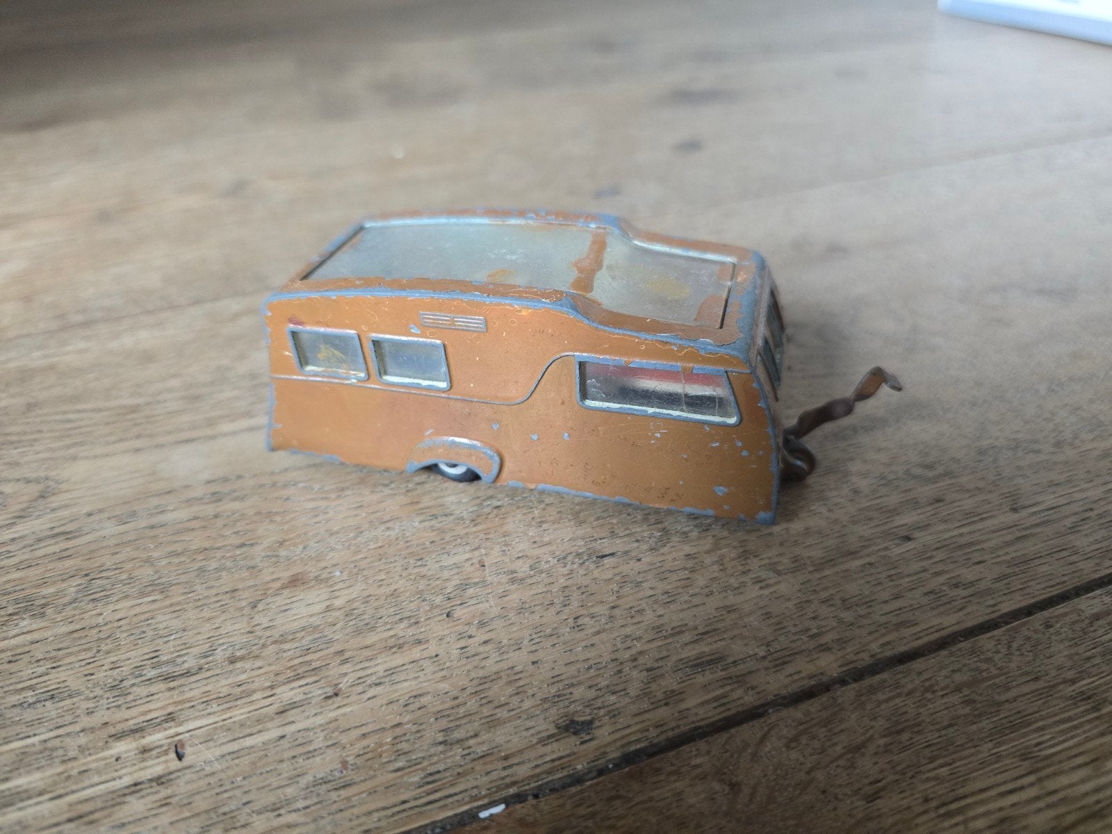 Dinky Toys Four-Berth Caravan - Deur ontbreekt, Hobby en Vrije tijd, Modelbouw | Auto's en Voertuigen, Ophalen of Verzenden