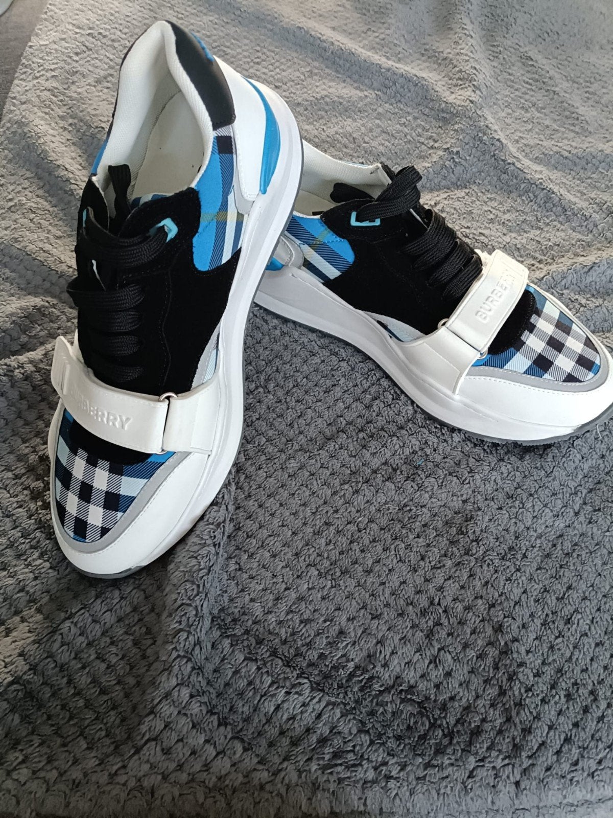 Nieuwe Burberry sneakers maat 44, Ophalen of Verzenden