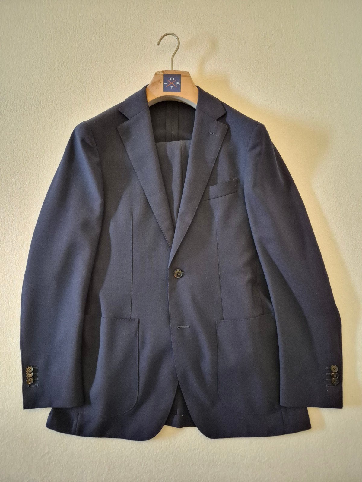 Nieuw Suitsupply pak - Traveller stof - blauw maat 48 en 50, Nieuw, Ophalen of Verzenden, Suitsupply, Maat 48/50 (M)