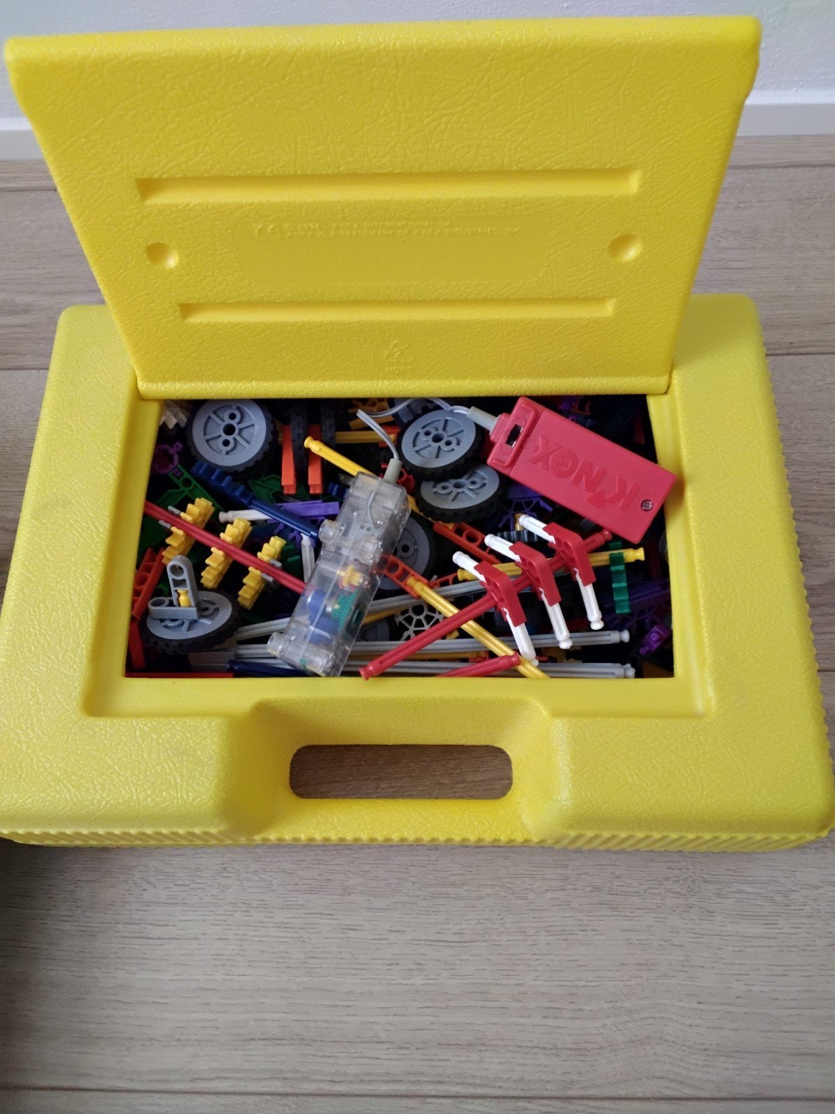 K'nex bouwset in handige koffer met instructieboekje, Ophalen of Verzenden, Gebruikt, K'nex