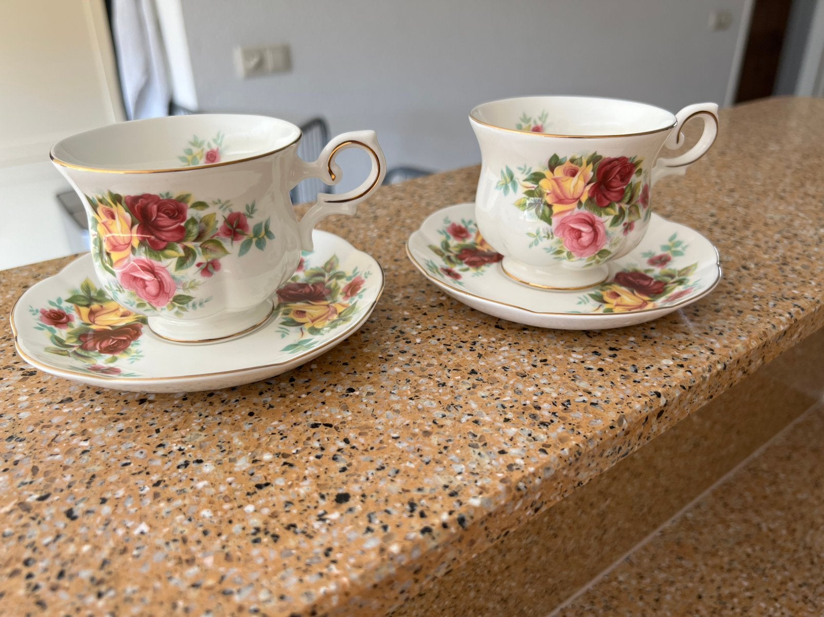 Royal Canterbury kop en schotels, Ophalen