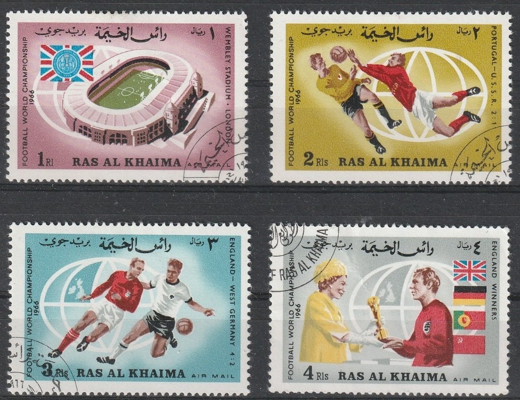4316. Ras Al Khaima 152/55 gest. WK Voetbal, Ophalen of Verzenden, Gestempeld, Midden-Oosten