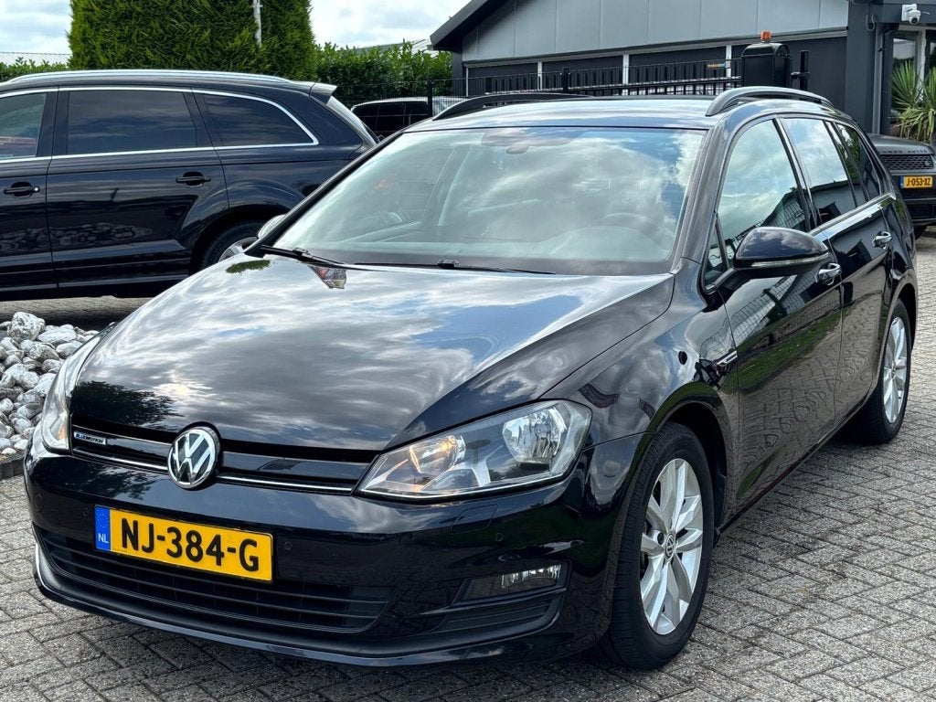 Volkswagen Golf Variant 1.0 TSI Comfortline 2017 Zwart Trekh, Auto's, Volkswagen, Gebruikt, Euro 6, 116 pk, Zwart
