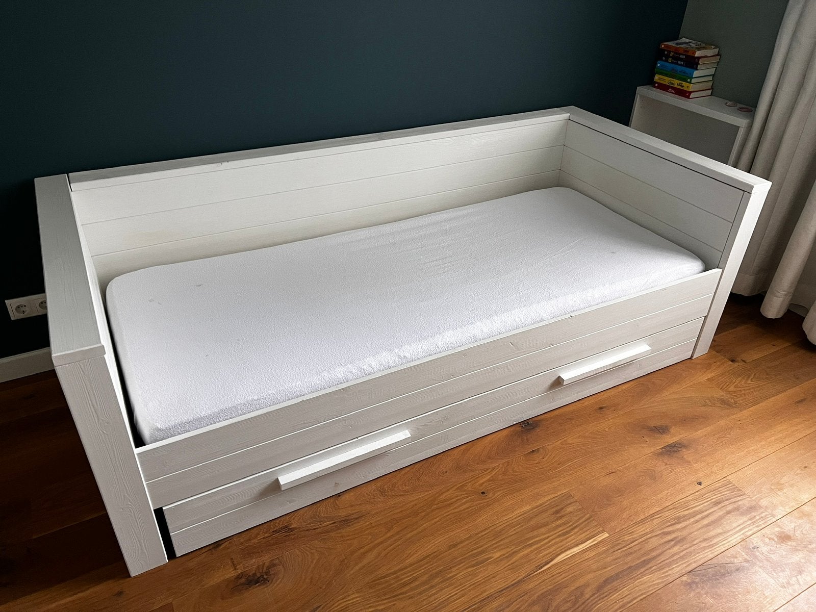 WOOOD dennis bed + bedlade/uitschuifbed, Ophalen, 85 tot 100 cm, Zo goed als nieuw, Matras