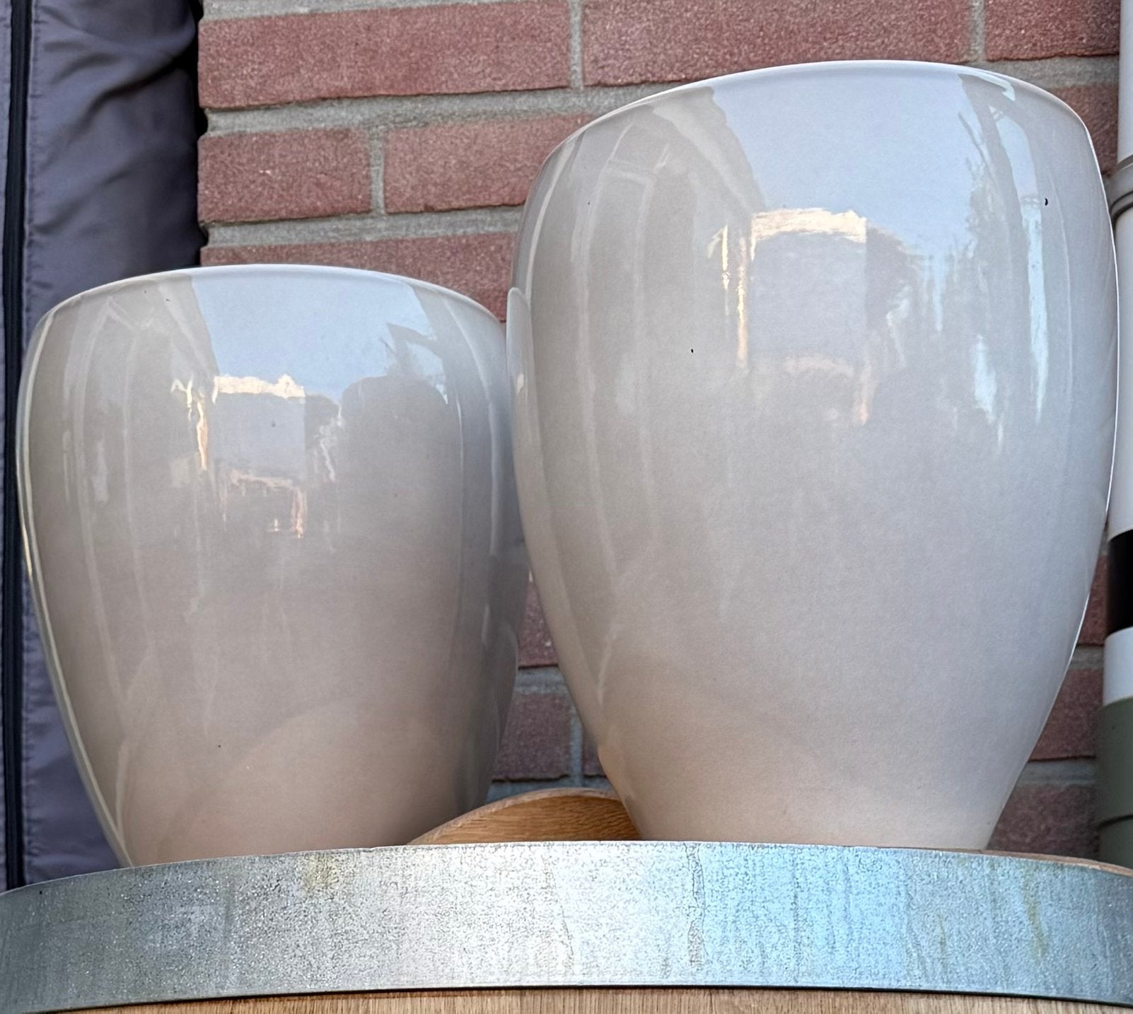 Set van 2 crèmekleurige bloempotten plus 1, Tuin en Terras, Bloempotten, Rond, Binnen, Ophalen of Verzenden, Zo goed als nieuw