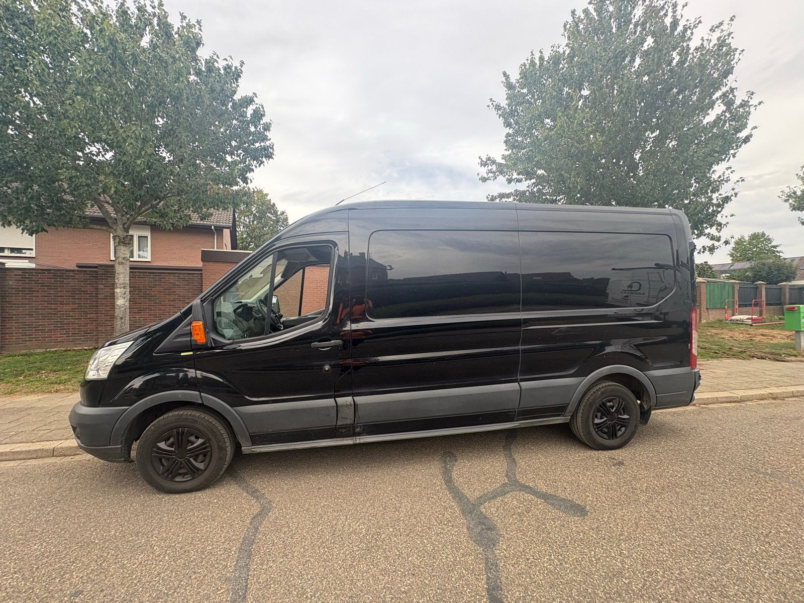 Ford Transit L3h2 Tdci 130pk 2017 Zwart, Auto's, Bestelauto's, Voorwielaandrijving, 4 cilinders, Zwart, 14 km/l