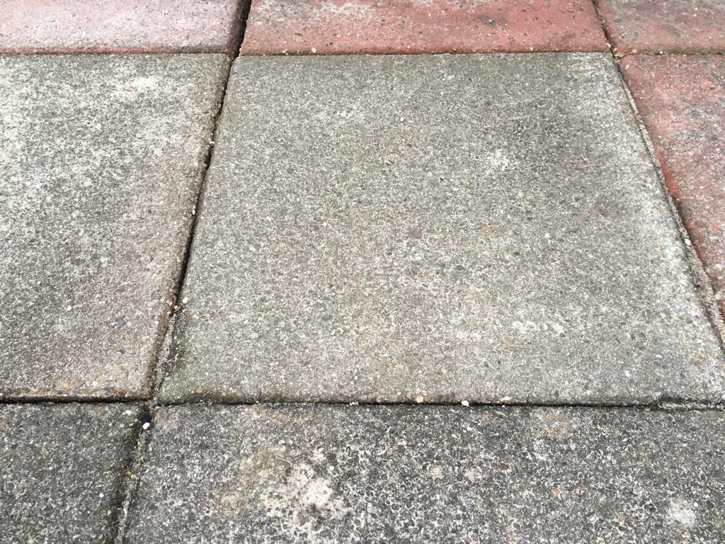 GEZOCHT: grijze betontegels 50 x 50 cm, Tuin en Terras, Tegels en Klinkers, Ophalen, Gebruikt, Overige typen, Minder dan 5 m²