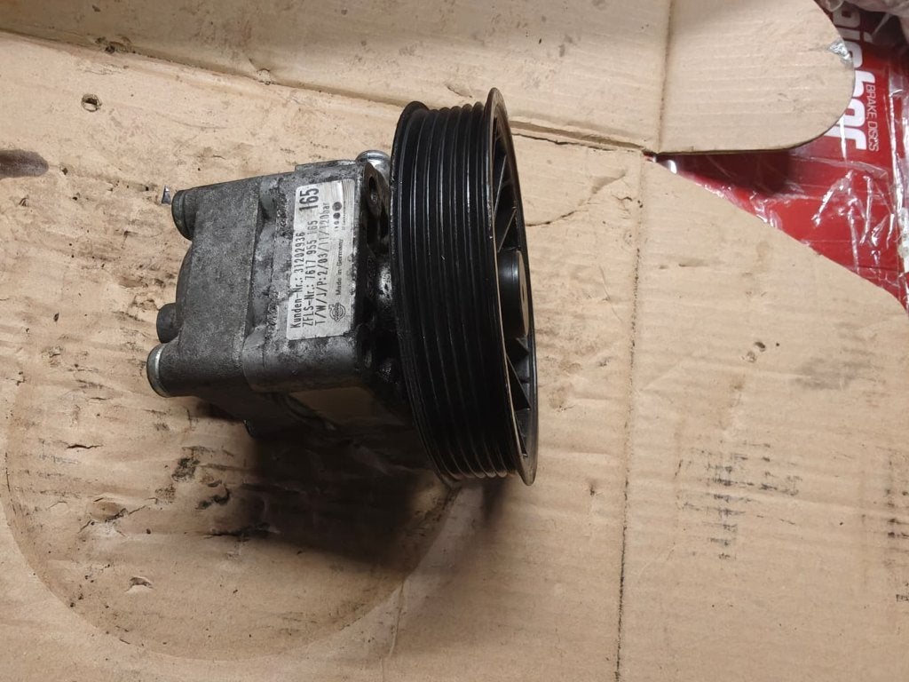 Volvo stuurpomp voor XC 90 uit 2008, Ophalen of Verzenden, Gebruikt, Volvo