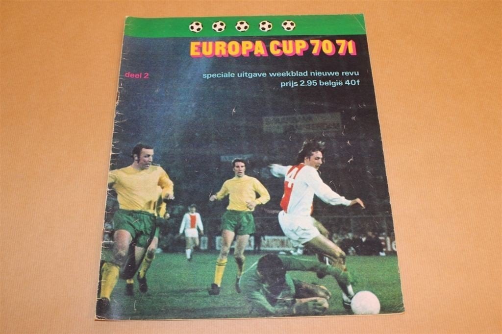 Grote special - Europa Cup 70 71 - Deel 2, Verzamelen, Ophalen of Verzenden, Gebruikt, Buitenlandse clubs, Boek of Tijdschrift