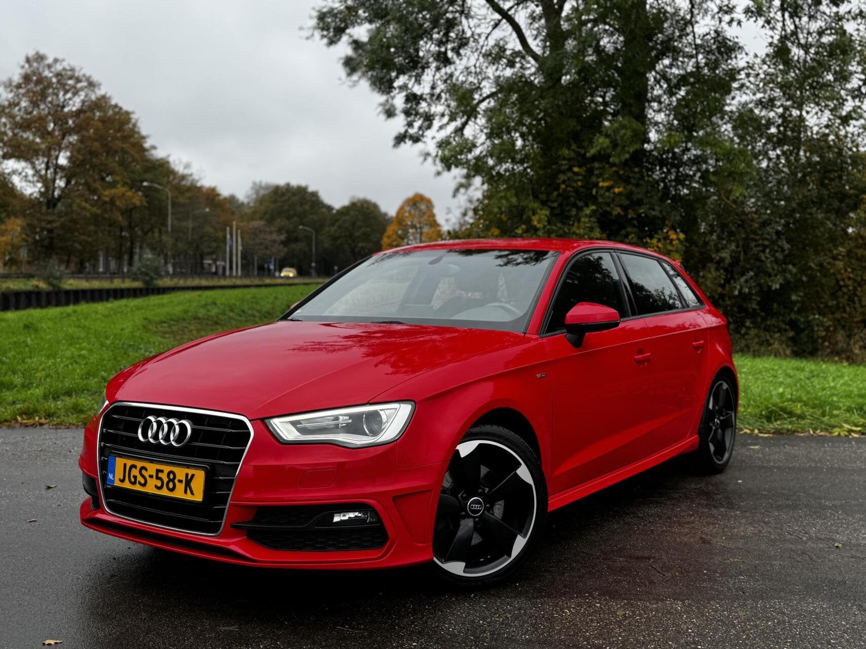 Audi A3 Sportback 1.8 TFSI Ambiente 3 x S-line/Xenon/Leer, Voorwielaandrijving, Euro 6, 4 cilinders, Bedrijf