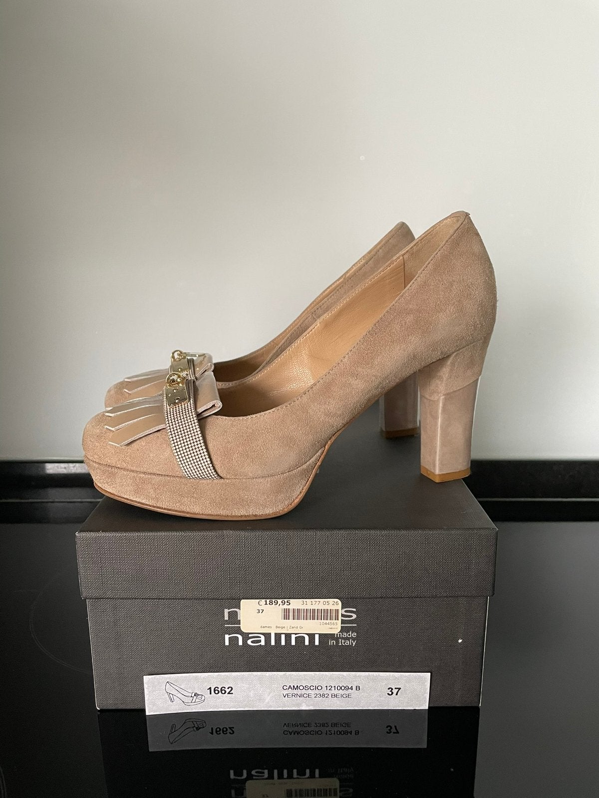 Nalini dames schoenen pumps beige suède leer maat 37, Kleding | Dames, Ophalen, Pumps, Beige, Zo goed als nieuw