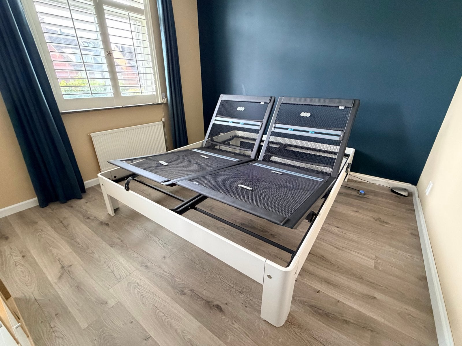 Auping Auronde 220x180 elektrisch verstelbaar, Ophalen, Wit, Tweepersoons, 180 cm