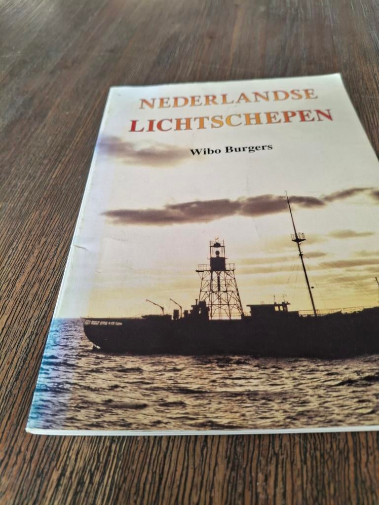 Nederlandse Lichtschepen - Wibo Burgers, Ophalen of Verzenden, Zo goed als nieuw