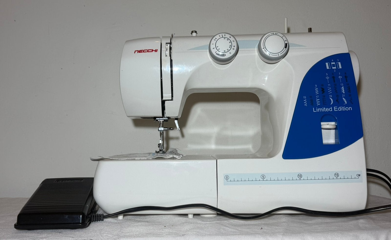 Necchi Naaimachine Limited Edition - Zo goed als nieuw, Ophalen of Verzenden, Zo goed als nieuw, Naaimachine, Overige merken