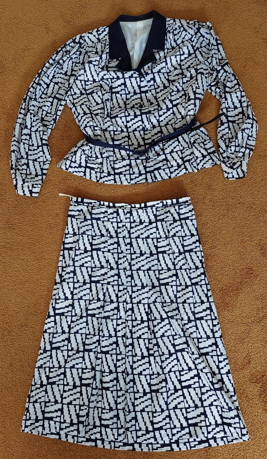 Zomerrok + blouse, donkerblauw/wit, maat 38/40, Maat 38/40 (M), Kostuum of Pak, Blauw, Ophalen of Verzenden