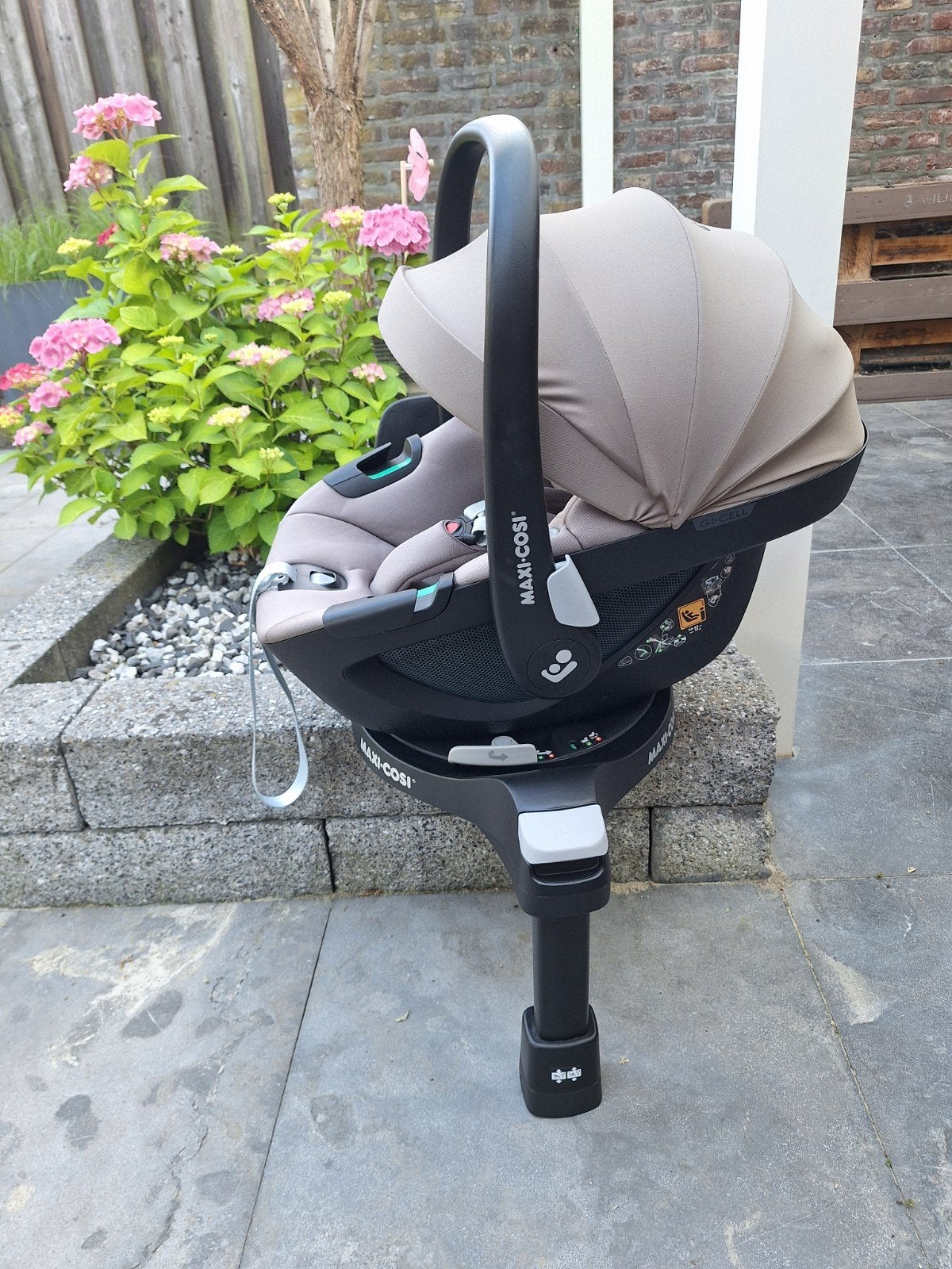 Maxi-Cosi Pebble 360 Luxe met FamilyFix 360 Base, Ophalen, Zo goed als nieuw, Isofix, 0 t/m 13 kg