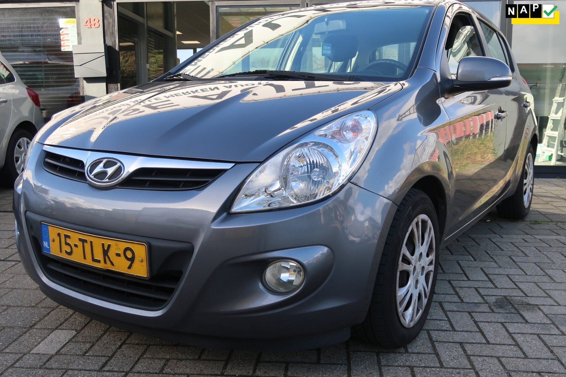 Hyundai I20 1.2i Plus *Rijklaarprijs *Airco *NAP, Auto's, Euro 5, Gebruikt, 4 cilinders, Origineel Nederlands