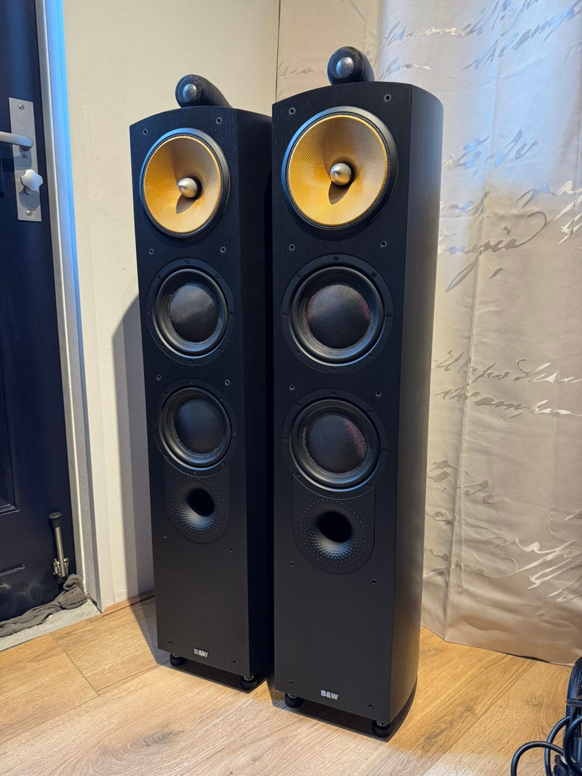 Mooie B&W 804N Nautilus luidsprekers Black Ash, Audio, Tv en Foto, Luidsprekers, 150 watt of meer, Vloerstaande luidspreker, Basreflex