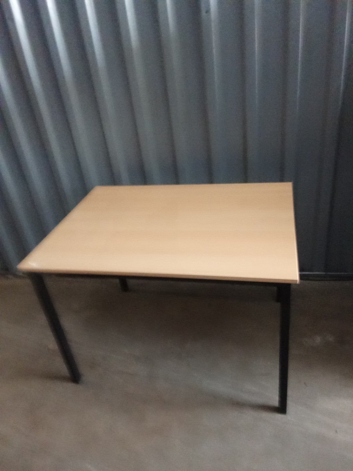 Partij van 28 kantine - eettafel - bureaus 110x80cm, ., Ophalen of Verzenden, Zo goed als nieuw, .