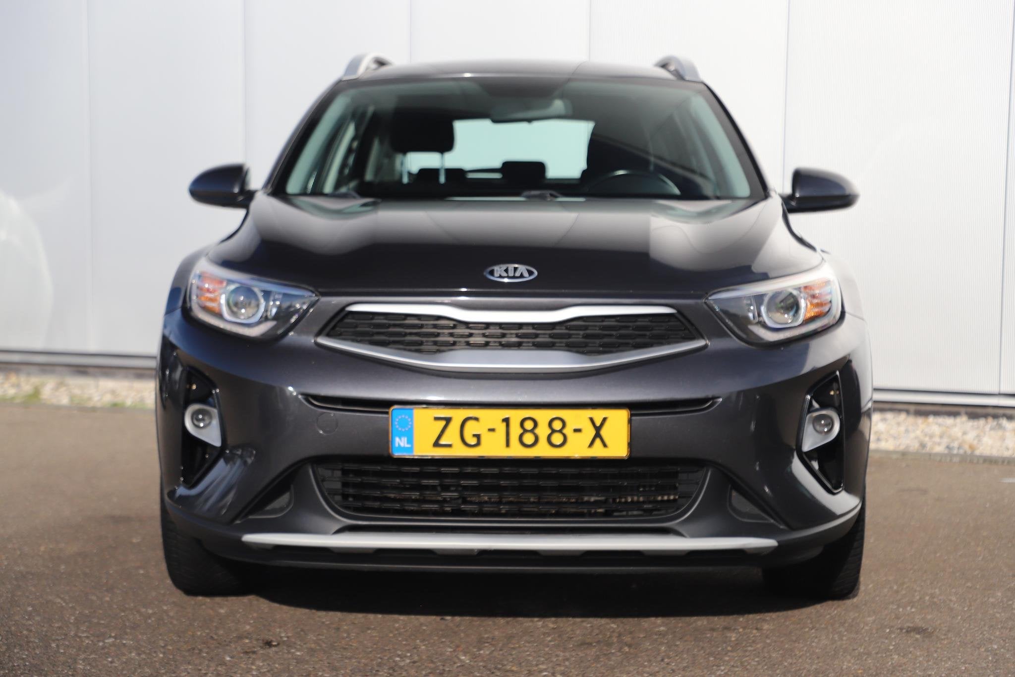 Kia Stonic 1.0 T-GDi DynamicLine 101PK Navigatie Achteruitri, Auto's, Voorwielaandrijving, Gebruikt, Euro 6, Met garantie (alle)