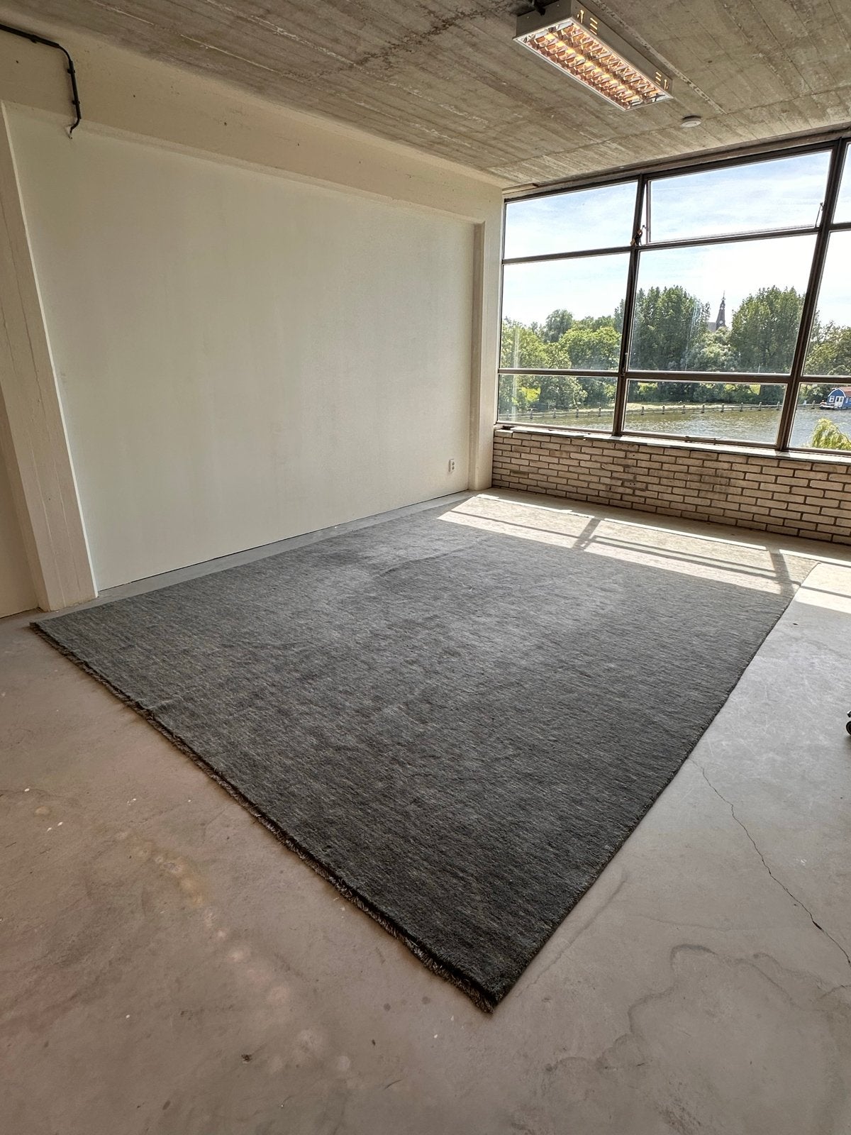 Rug Vista Handloom Donkergrijs 300x400 met Franjes, Ophalen, Zo goed als nieuw, 200 cm of meer, Grijs
