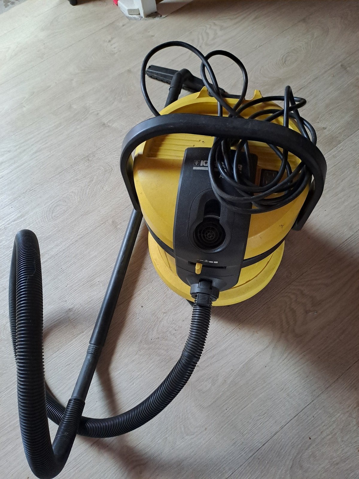 Kärcher A 2234 Nat- en Droogzuiger, Ophalen, Inclusief accessoires, Gebruikt, Kärcher