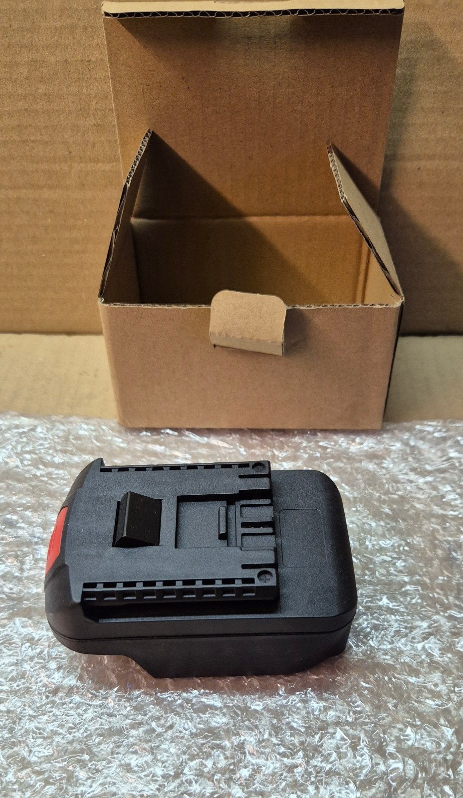 Te koop: Accu adapter (Makita accu op Bosch Blauw gereedscha, Ophalen, Nieuw, Boor- en Schroefmachine