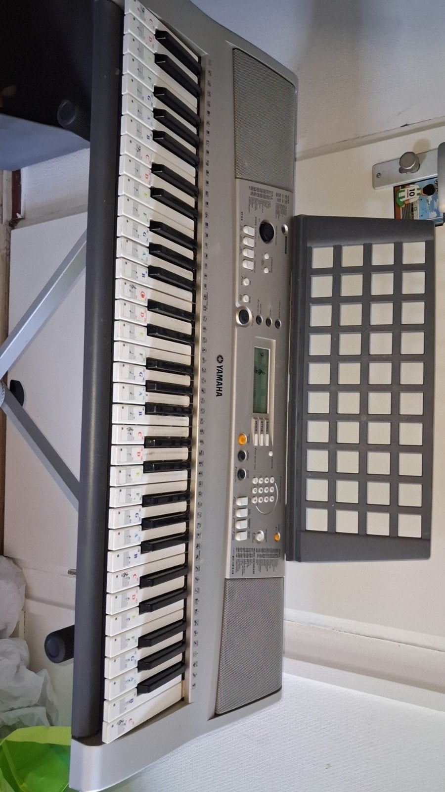 Yamaha PSR-E313 Keyboard met standaard, Muziek en Instrumenten, Ophalen, 61 toetsen, Yamaha, Met standaard