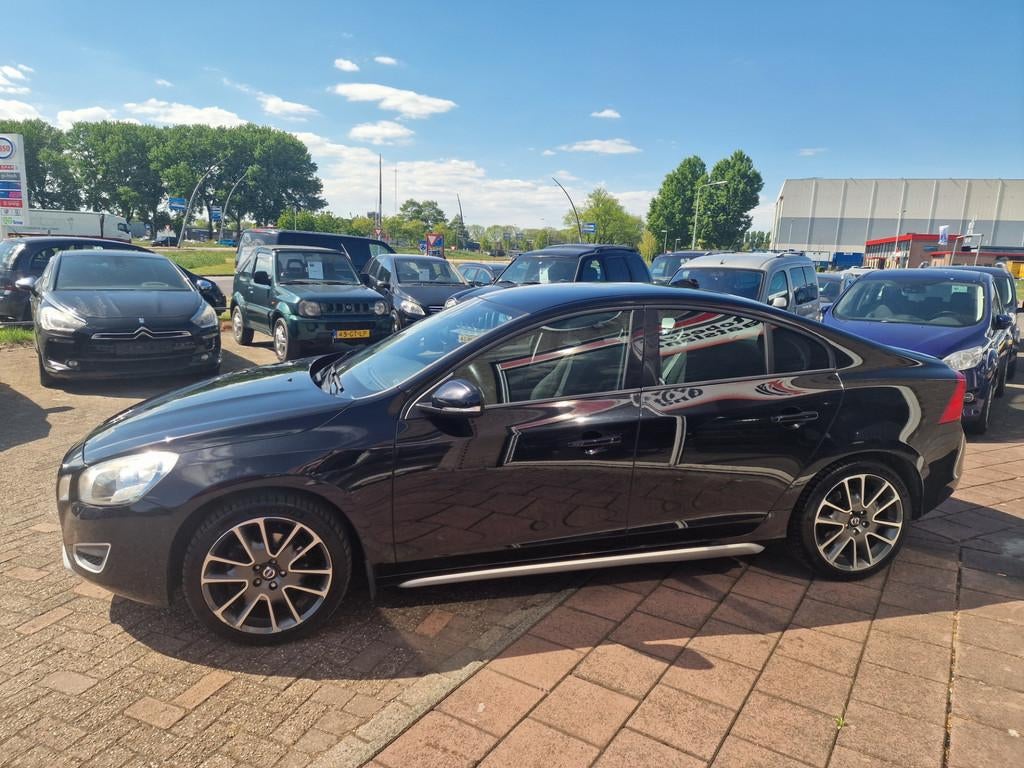 Volvo S60 1.6 DRIVe Business - Navi - Clima - Cruise -, Auto's, Voorwielaandrijving, Stof, Gebruikt, Zwart