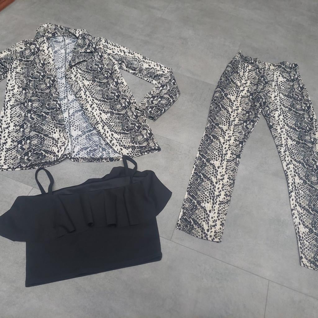 Nieuw 3delig setje 12y slangenprint. Comfy prachtige set 3, Ophalen of Verzenden, Nieuw, Meisje
