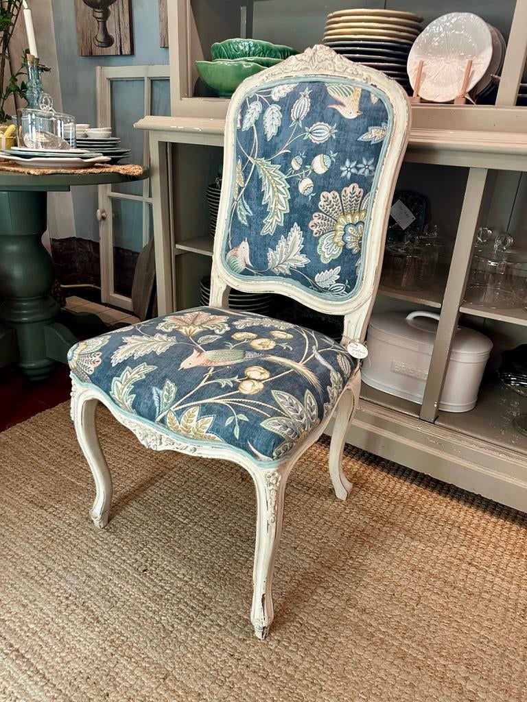 Set van 2 nieuw gestoffeerde Louis XVI stoelen, Ophalen