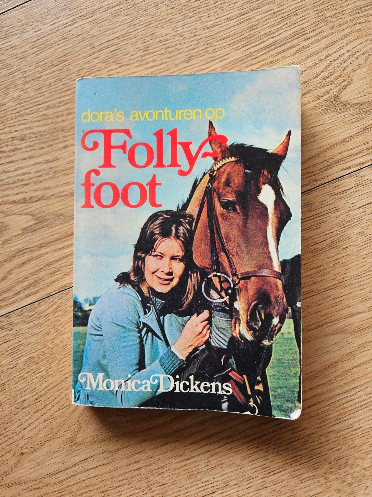 Follyfoot van Monica Dickens, Ophalen of Verzenden, Gelezen