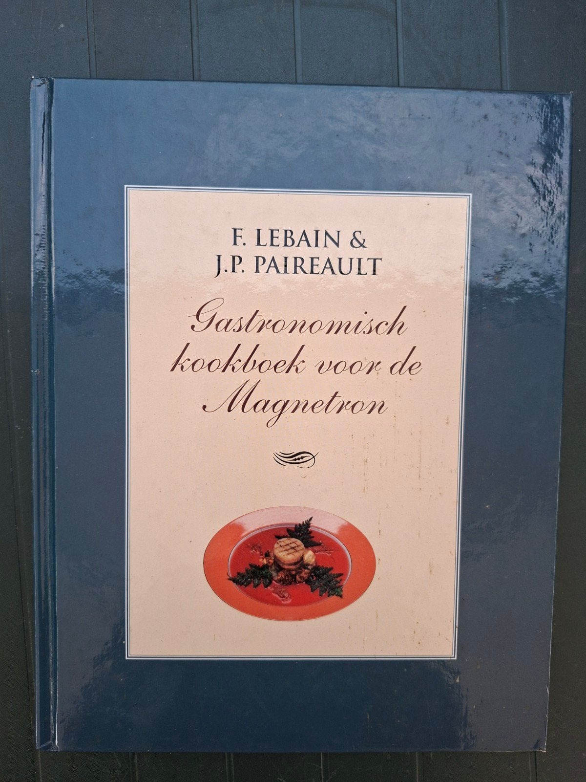Kookboek voor de magnetron, Ophalen