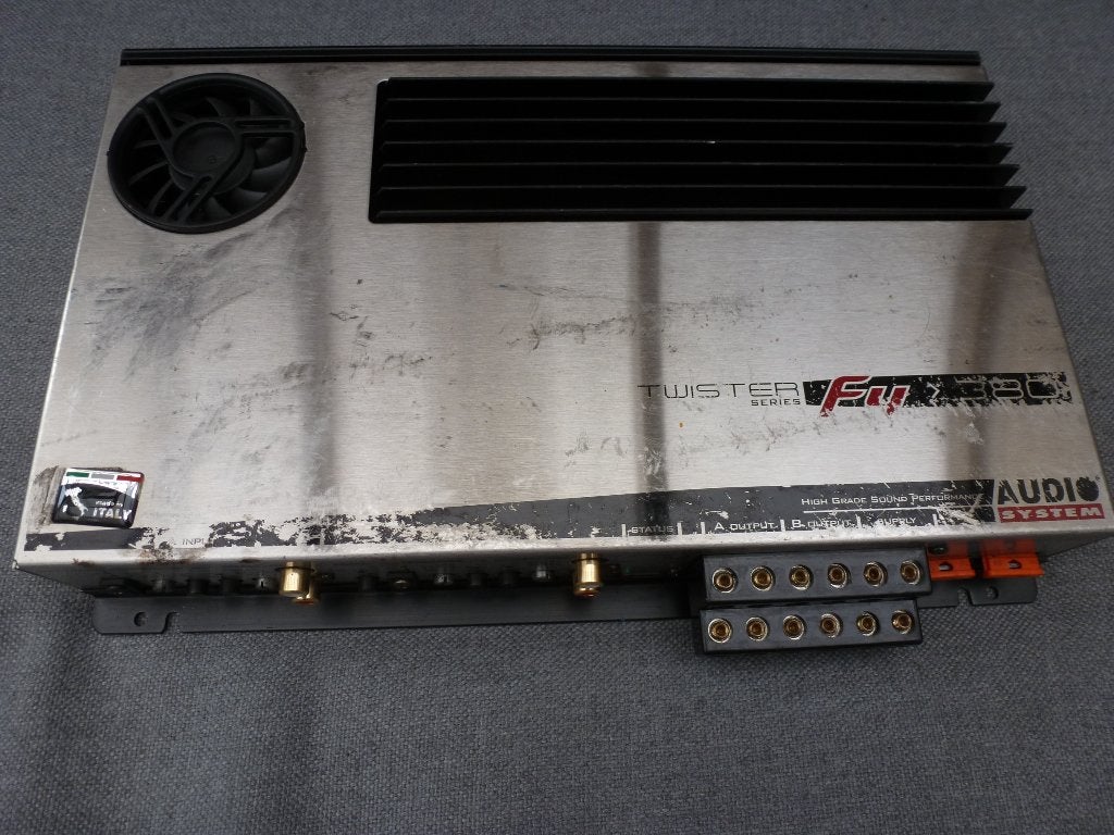 Audio System Twister F4-380 4 Kanaal Versterker, Ophalen, Gebruikt