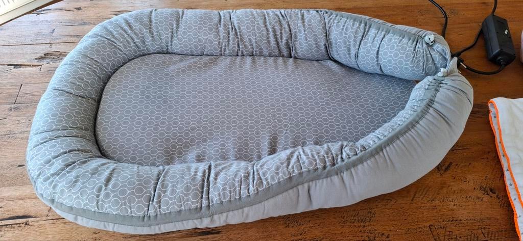 Done by Deer Babynestje - Grijs met patroon, Kinderen en Baby's, Babywiegjes en Ledikanten, Ophalen of Verzenden, Zo goed als nieuw
