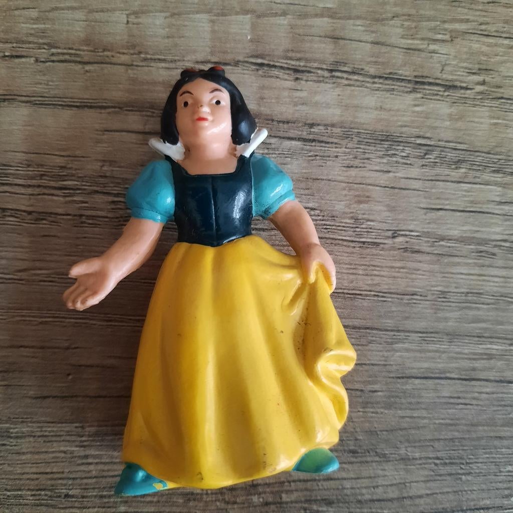 Sneeuwwitje Walt Disney Bullyland, hoogte is ongeveer 6,5, Ophalen of Verzenden, Sneeuwwitje of Doornroosje, Zo goed als nieuw