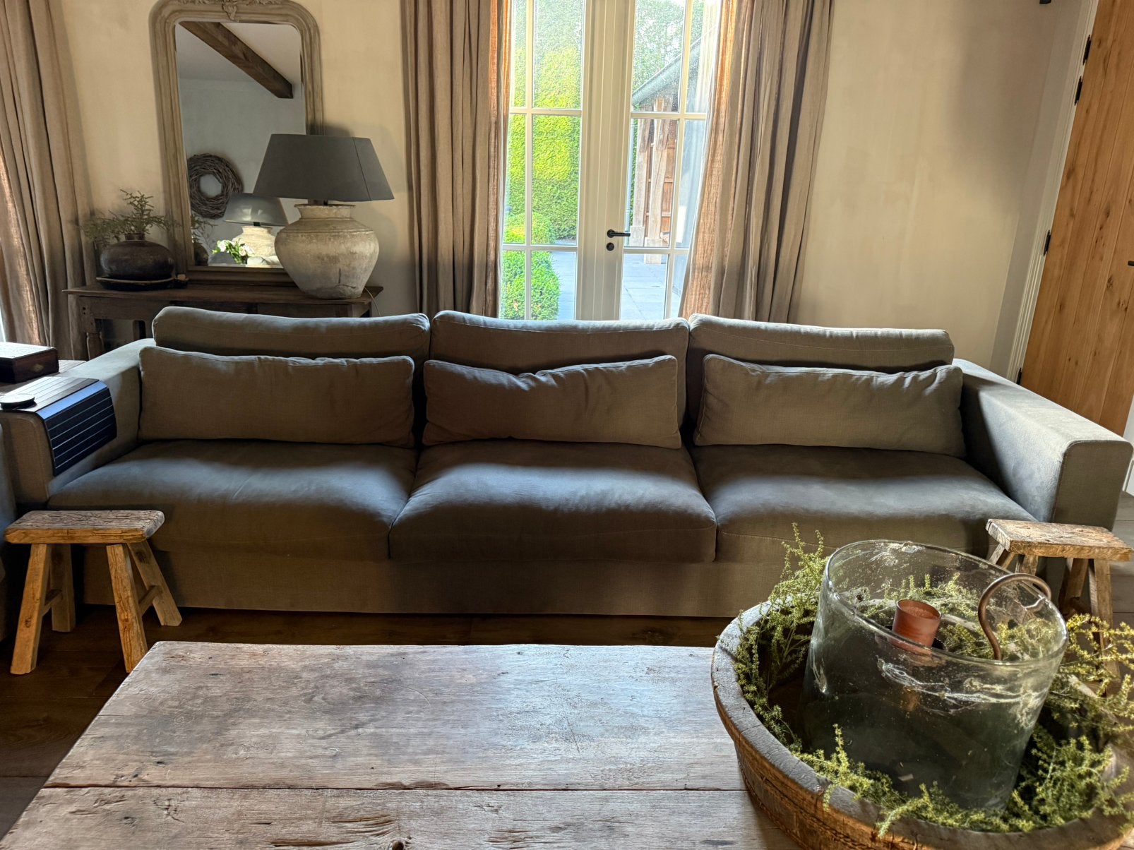 Hele goeie grote 3 zit lounge bank, Ophalen, Vierpersoons of meer