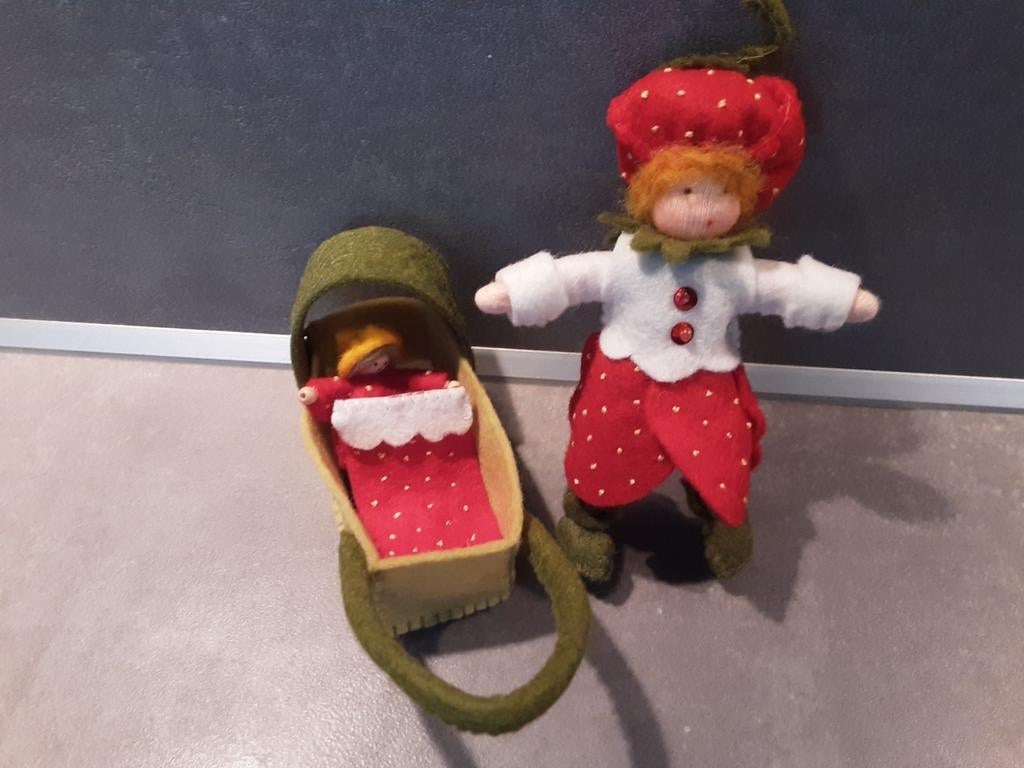 Moeder aardbei, Ophalen of Verzenden, Nieuw, Figuurtje(s)