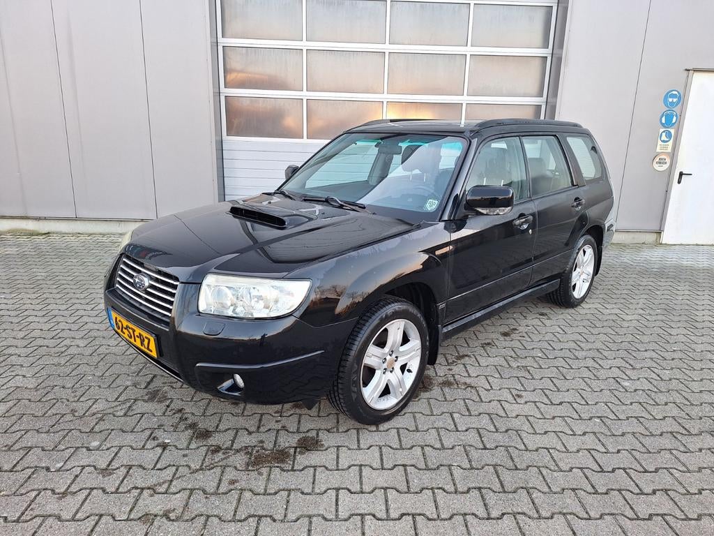 Subaru Forester 2.5 XT Luxury pack AWD AUT 2006 Zwart, Auto's, Subaru, Zwart, 4 cilinders, 2000 kg, Zwart
