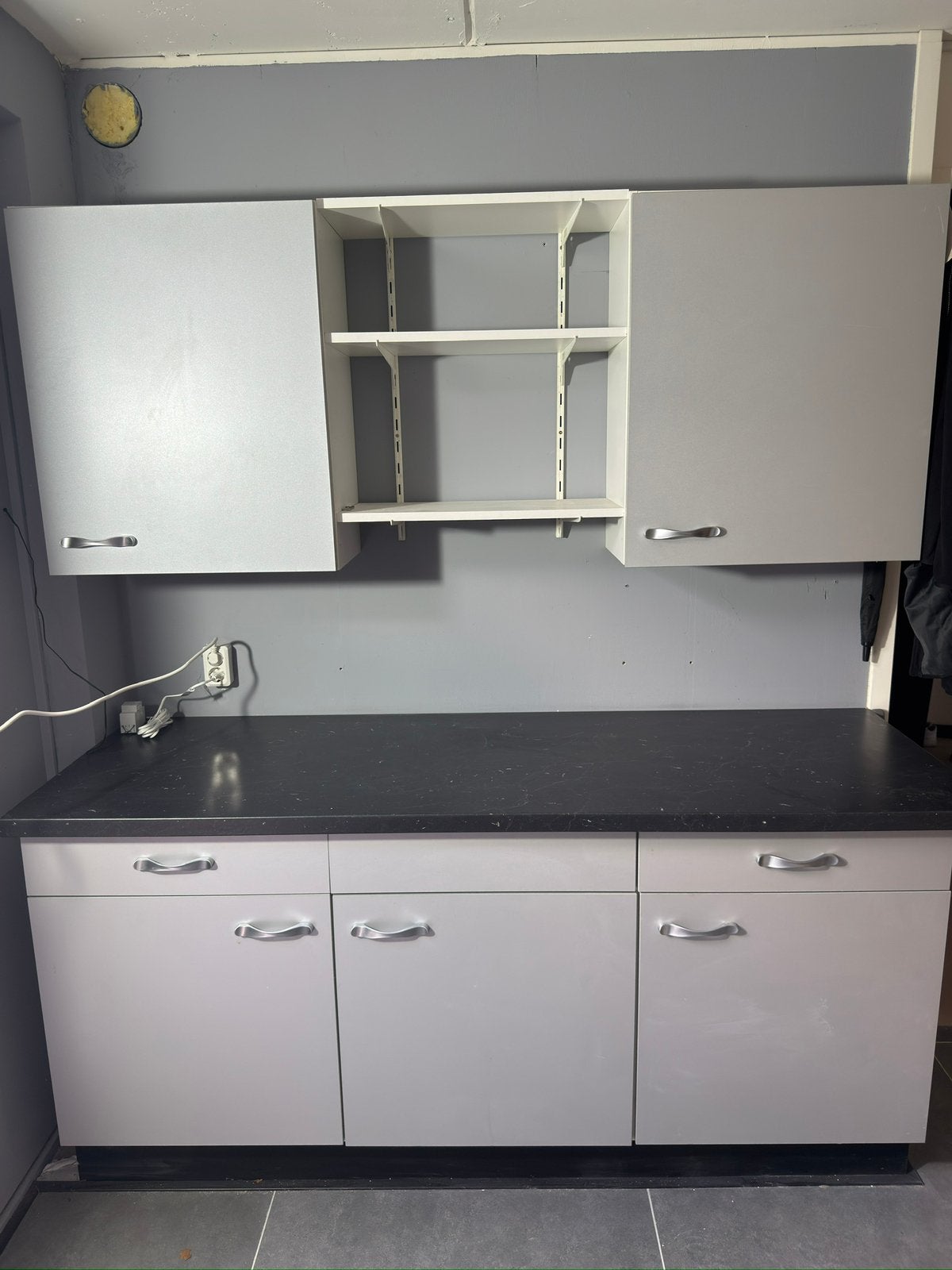 Keuken / bijkeuken, Huis en Inrichting, Keuken | Complete keukens, Ophalen, Overige materialen, Enkelwandige keuken, Zo goed als nieuw