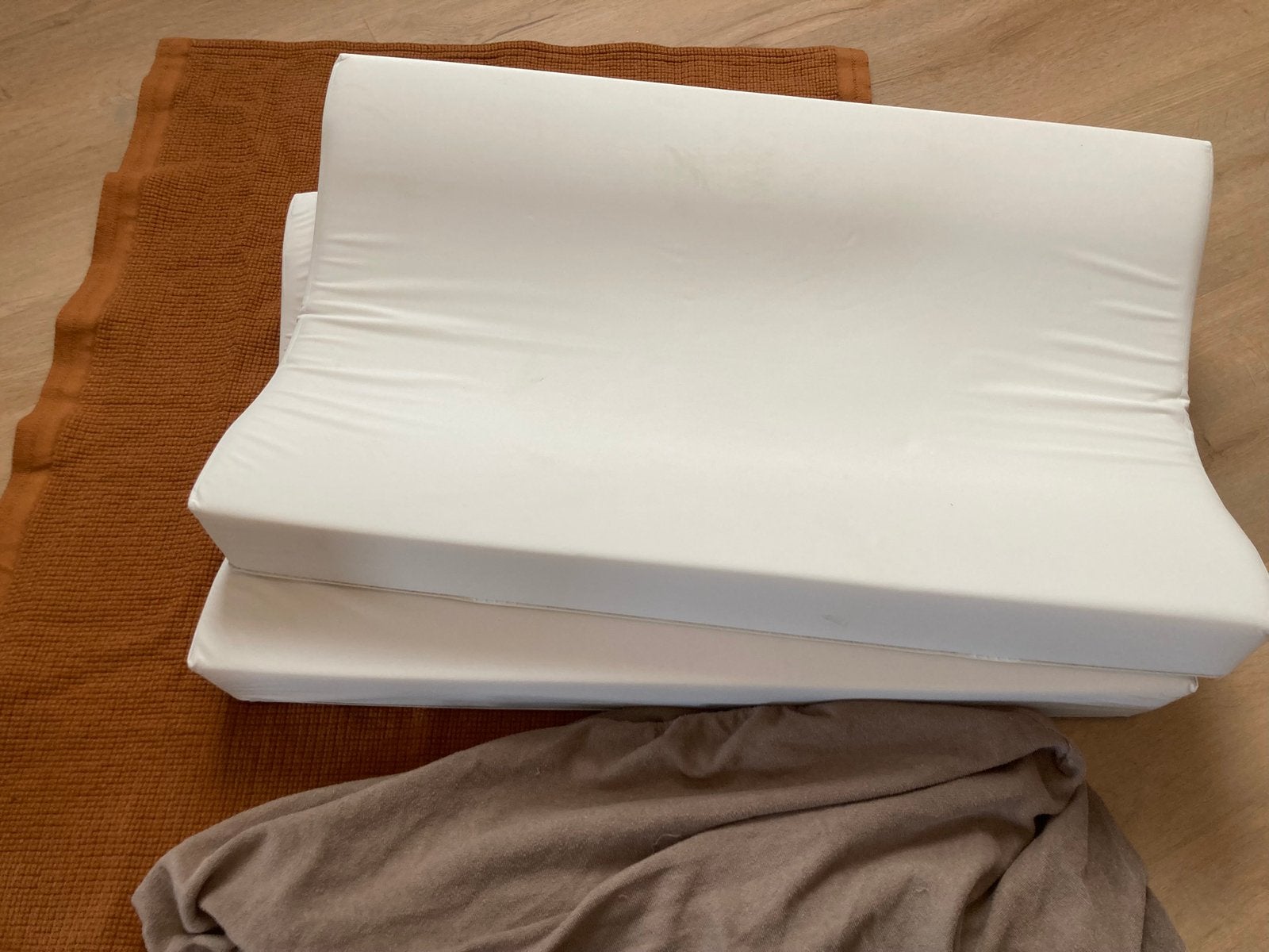 2 verschoningskussens met hoes, Ophalen, Gebruikt, Aankleedkussen