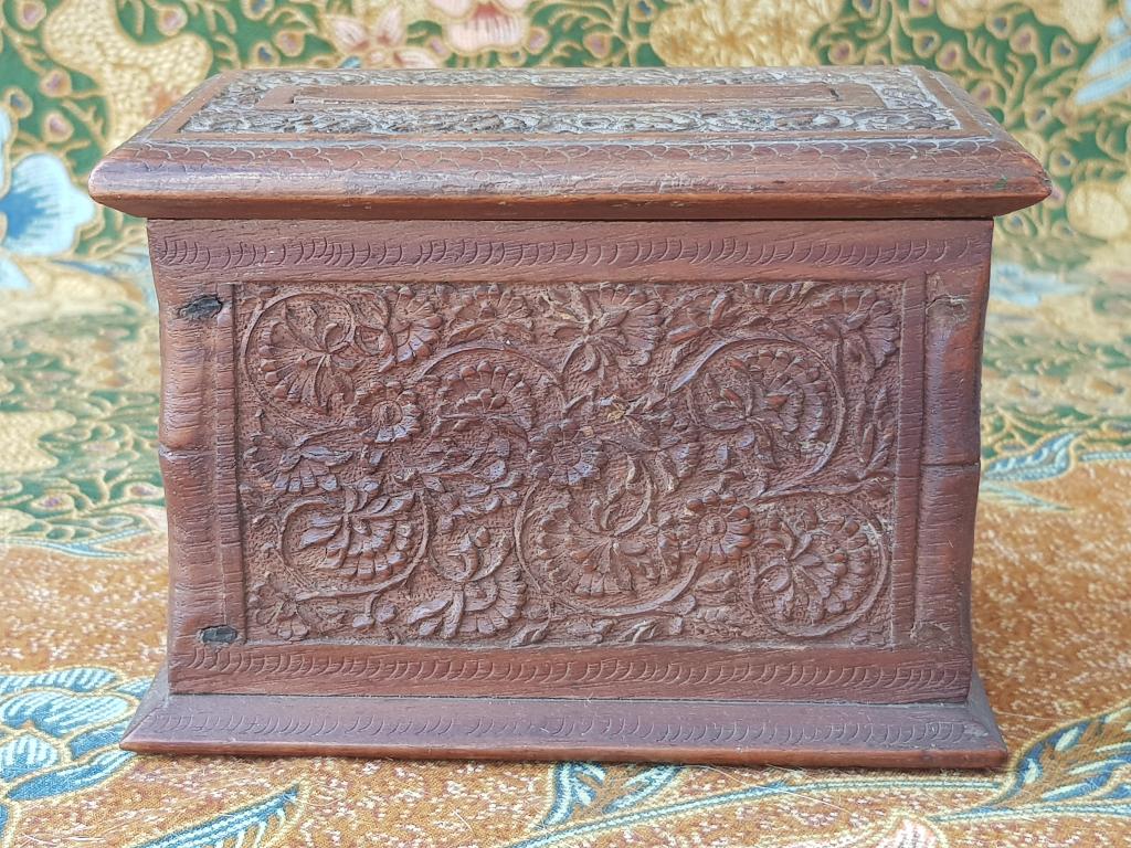 Mooie antieke Engelse sigarettenhouder van hout 11,4 cm., Antiek en Kunst, Ophalen of Verzenden