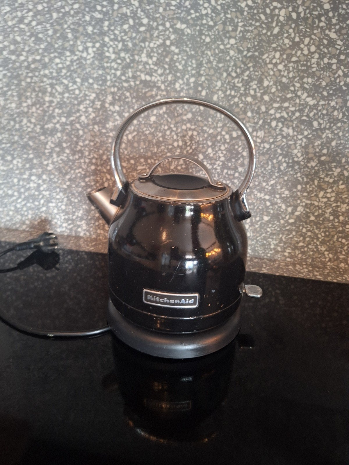 Kitchenaid waterkoker, Witgoed en Apparatuur, Waterkokers, 1 tot 2 liter, Ophalen of Verzenden, Gebruikt