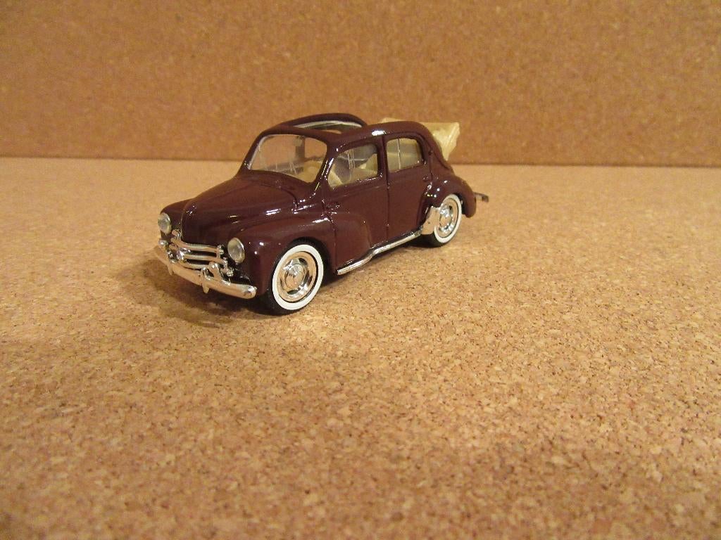 Solido Renault 4CV Découvrable (nr. 4538), Hobby en Vrije tijd, Modelauto's | 1:43, Ophalen of Verzenden, Zo goed als nieuw, Auto